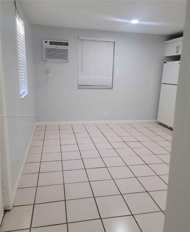 4901 Sw 98th Avenue Rd #1-1 - Photo 3 of 9