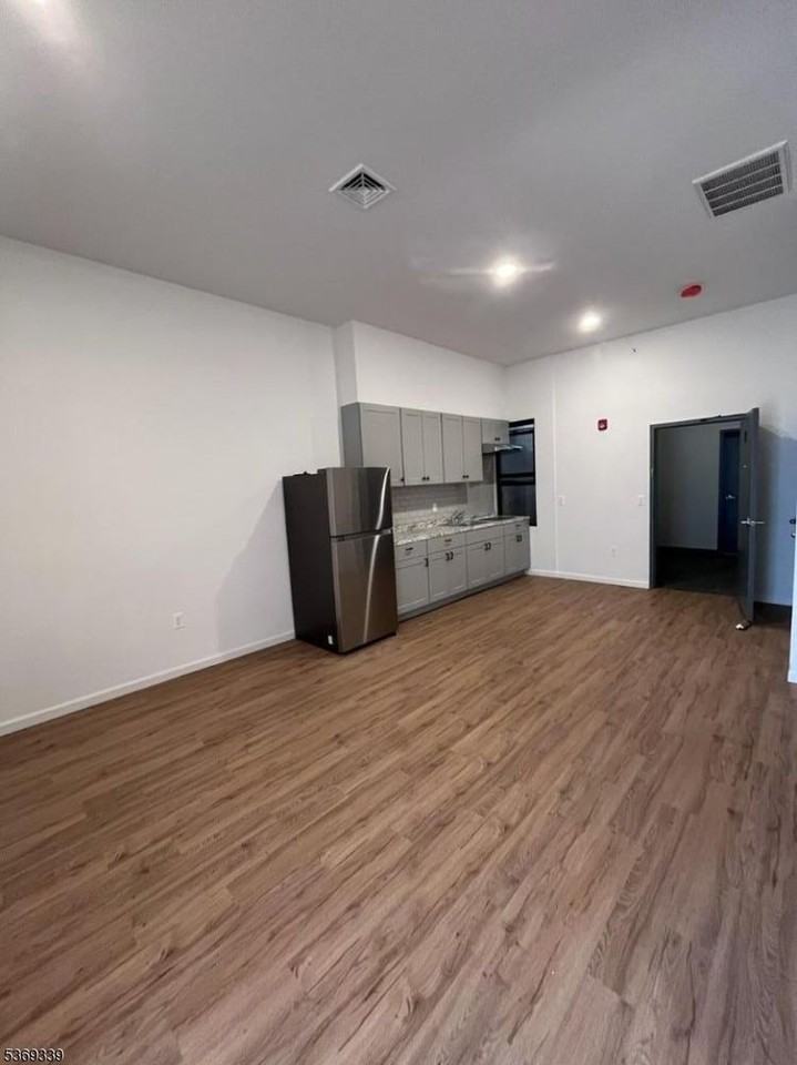 210 Broad St #3-3 - Photo 2 of 5