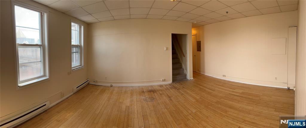 82 Park Ave #3-3 - Photo 2 of 9