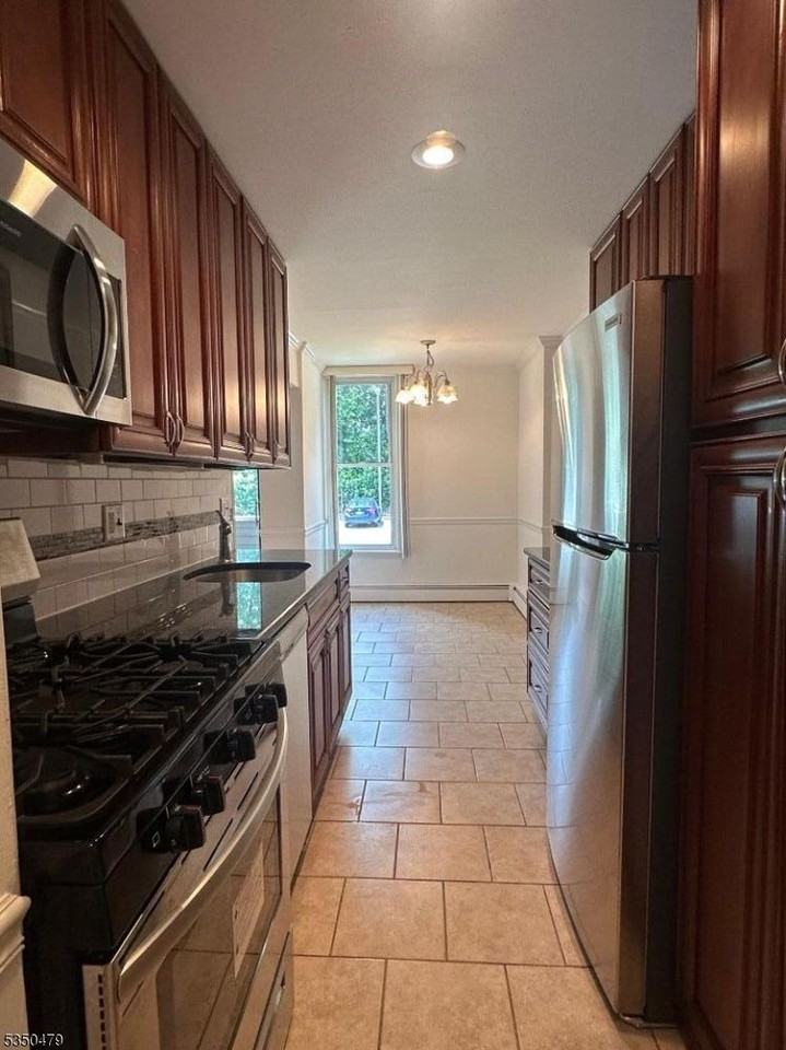 17 River Rd #HH - Photo 3 of 16