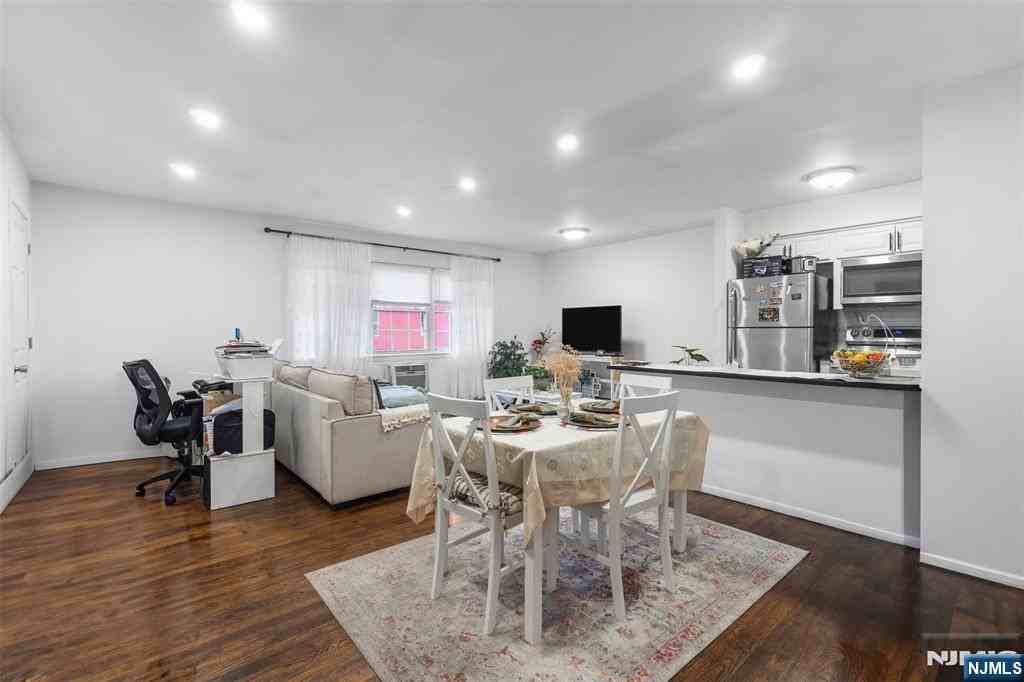 384 Terhune St #7-7 - Photo 2 of 9