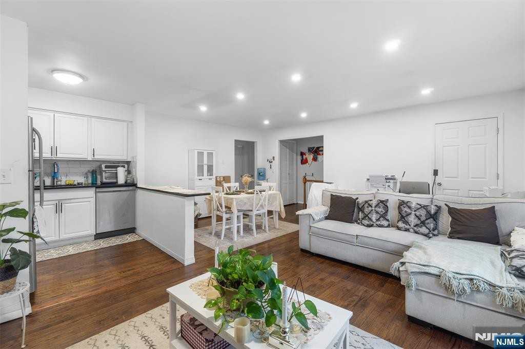 384 Terhune St #7-7 - Photo 3 of 9