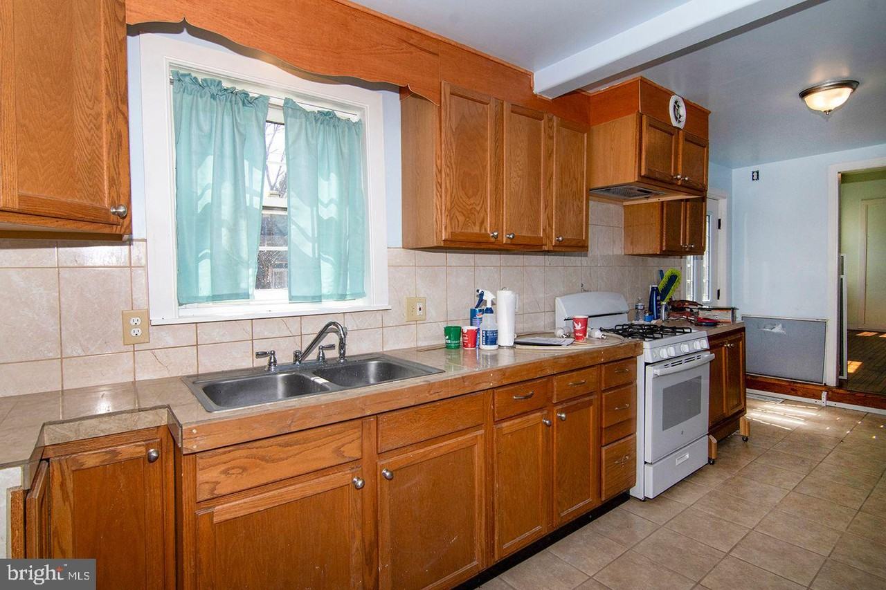 330 E Broadway #330-332 - Photo 3 of 24