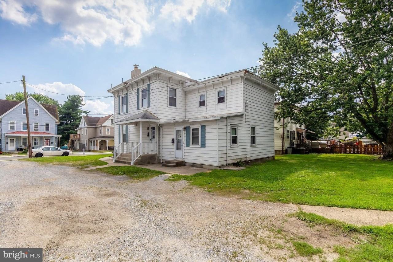 18 Main St #18 - Photo 3 of 13