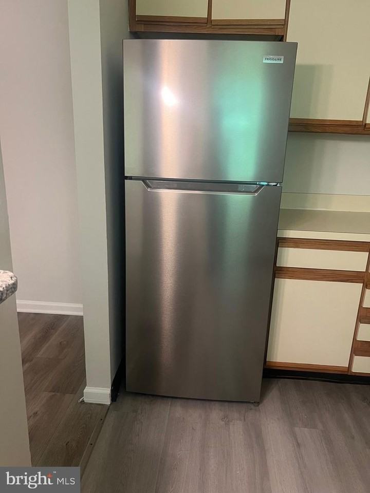 208 Garnet Dr #208 - Photo 2 of 15