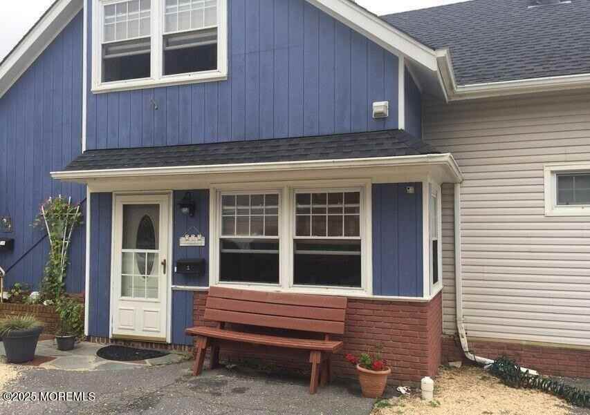 22 E End Ave #22 - Photo 2 of 9