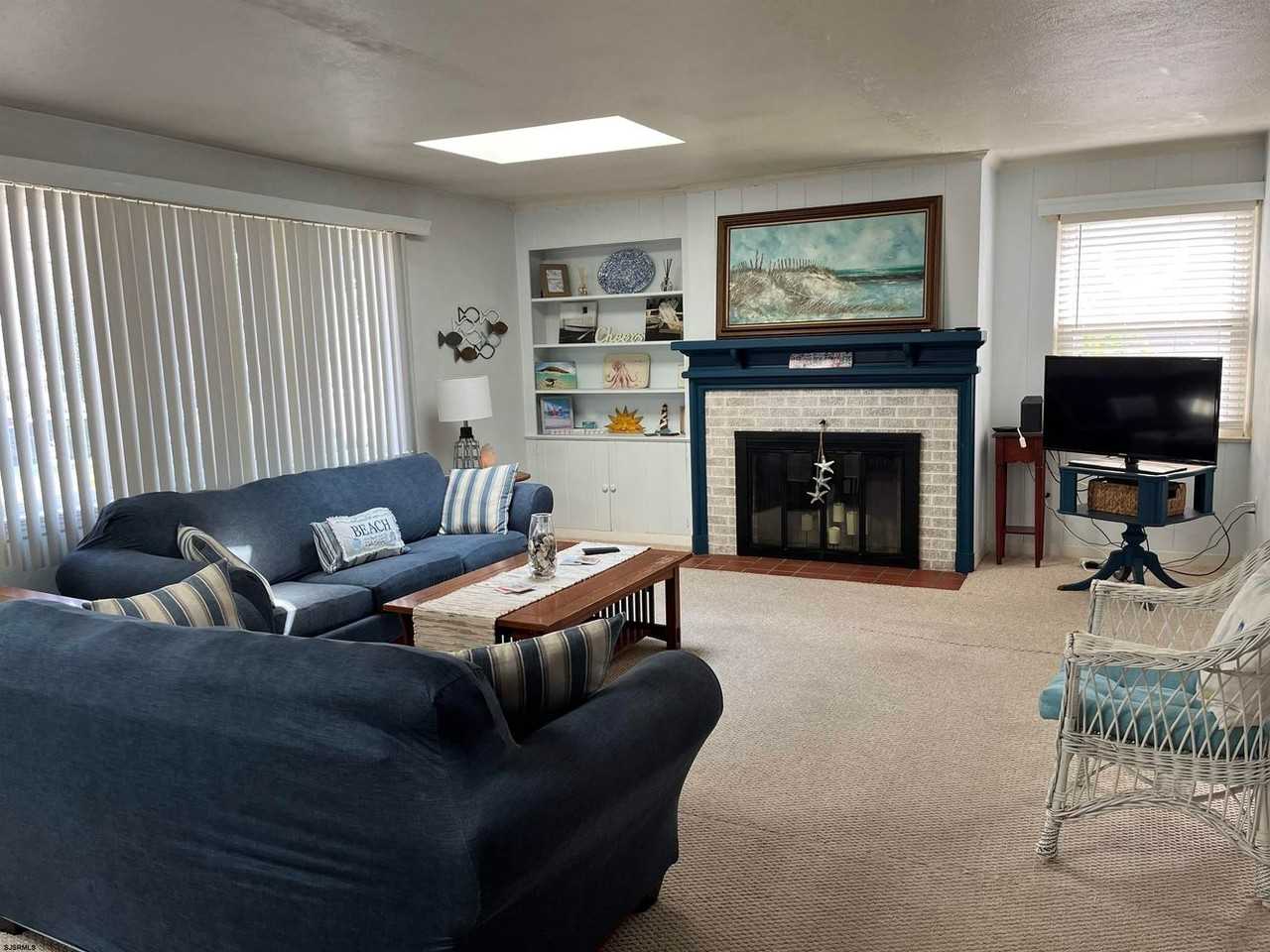 516 E Atlantic Blvd #516 - Photo 3 of 27