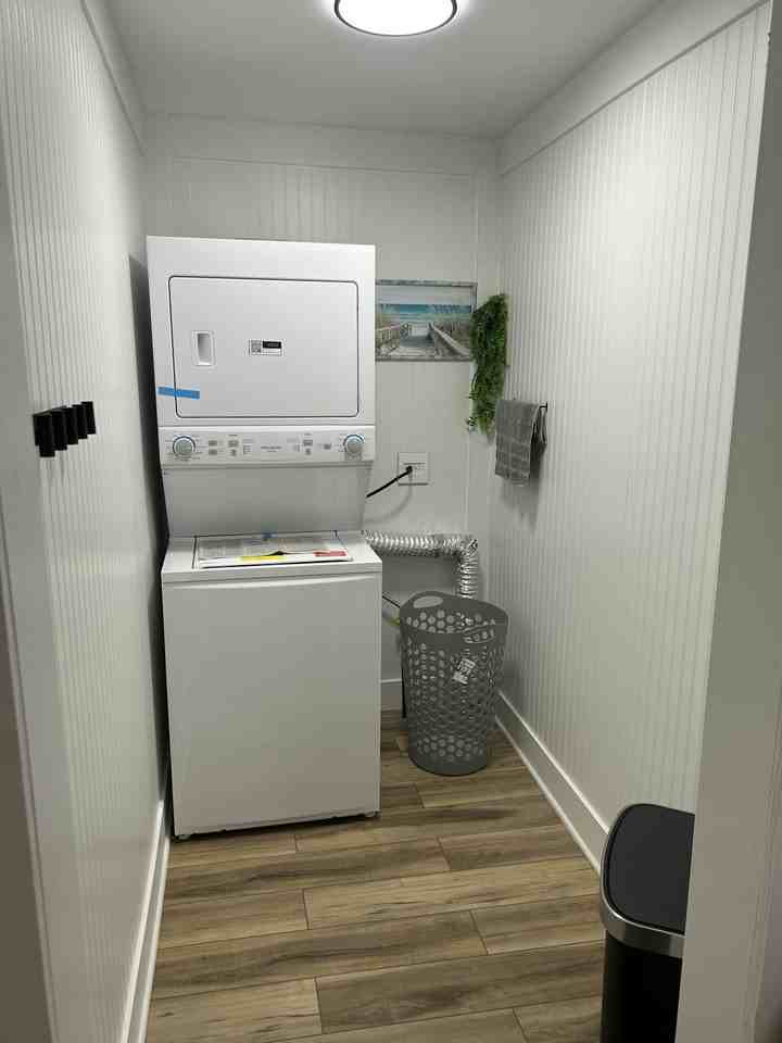 1425 Brentwood Drive - Photo 5 of 19