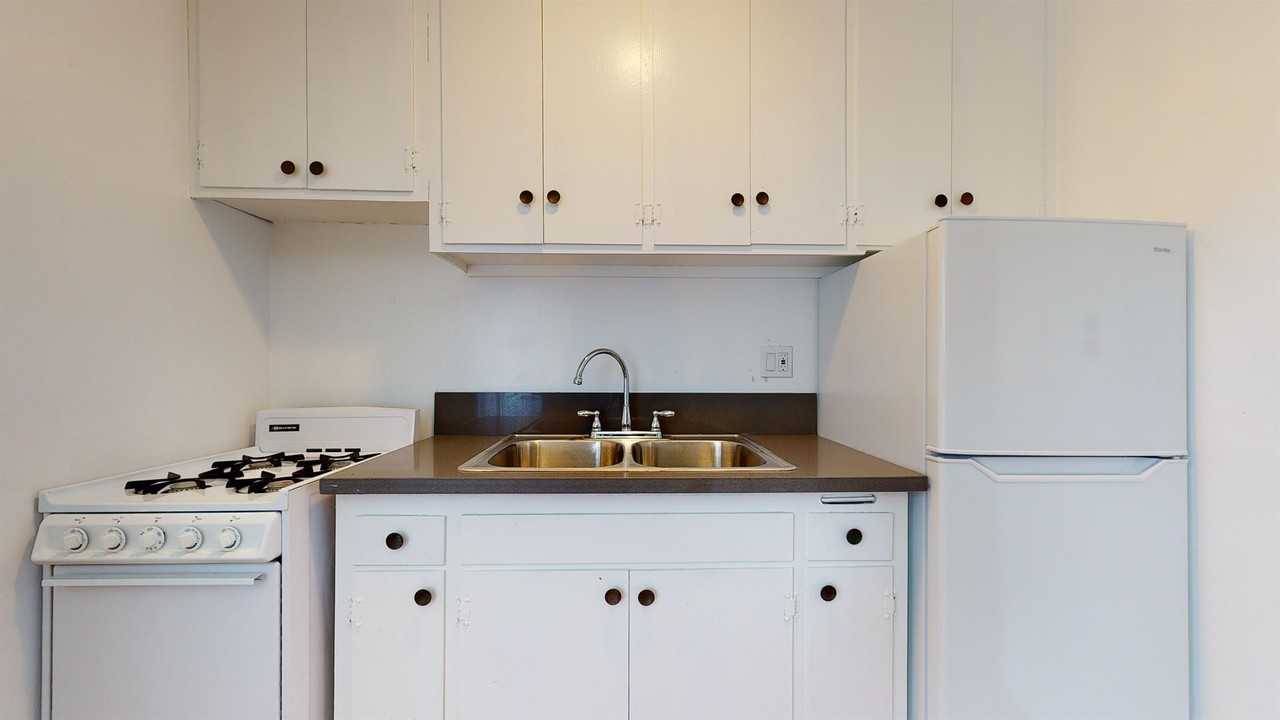 1311 Venice Boulevard - Photo 5 of 14