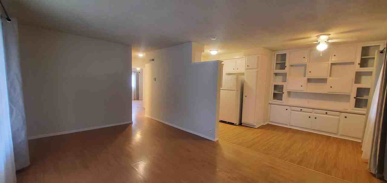 118-120 CHESTER AVENUE (585) - Photo 3 of 9