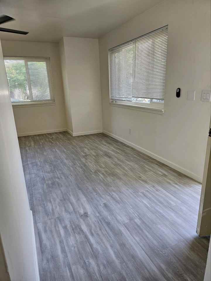 249 West 11th Street - Photo 7 of 20