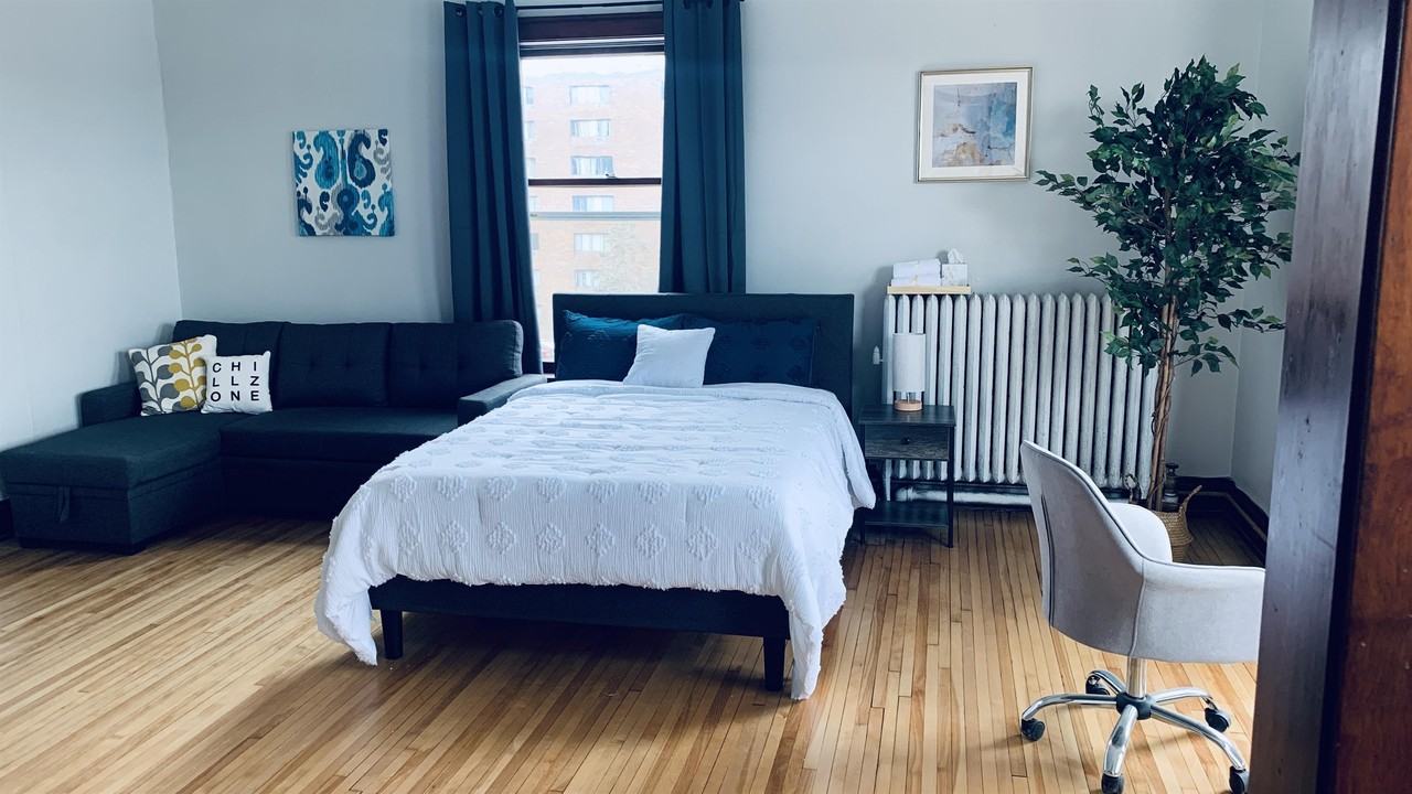 214 4th St. SE - Photo 3 of 42