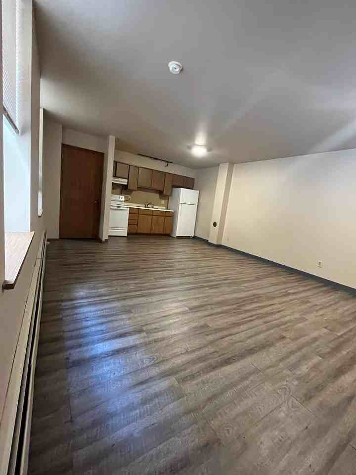 20 Forest Avenue - Photo 5 of 7