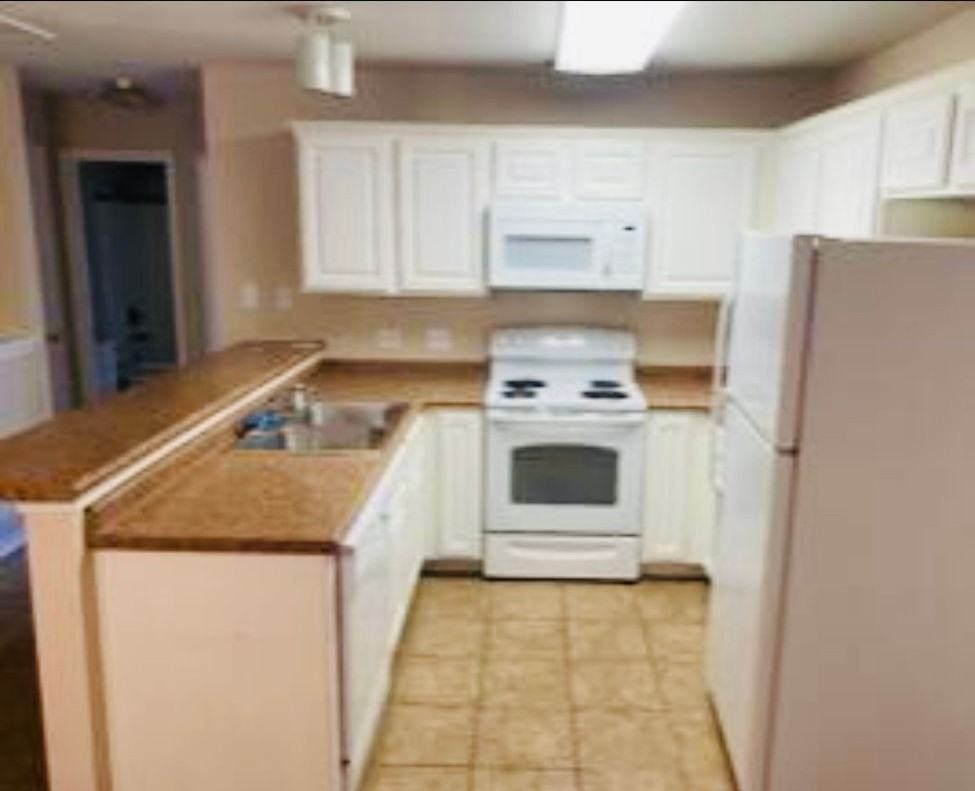 1112 Saint Andrews Ln - Photo 2 of 5