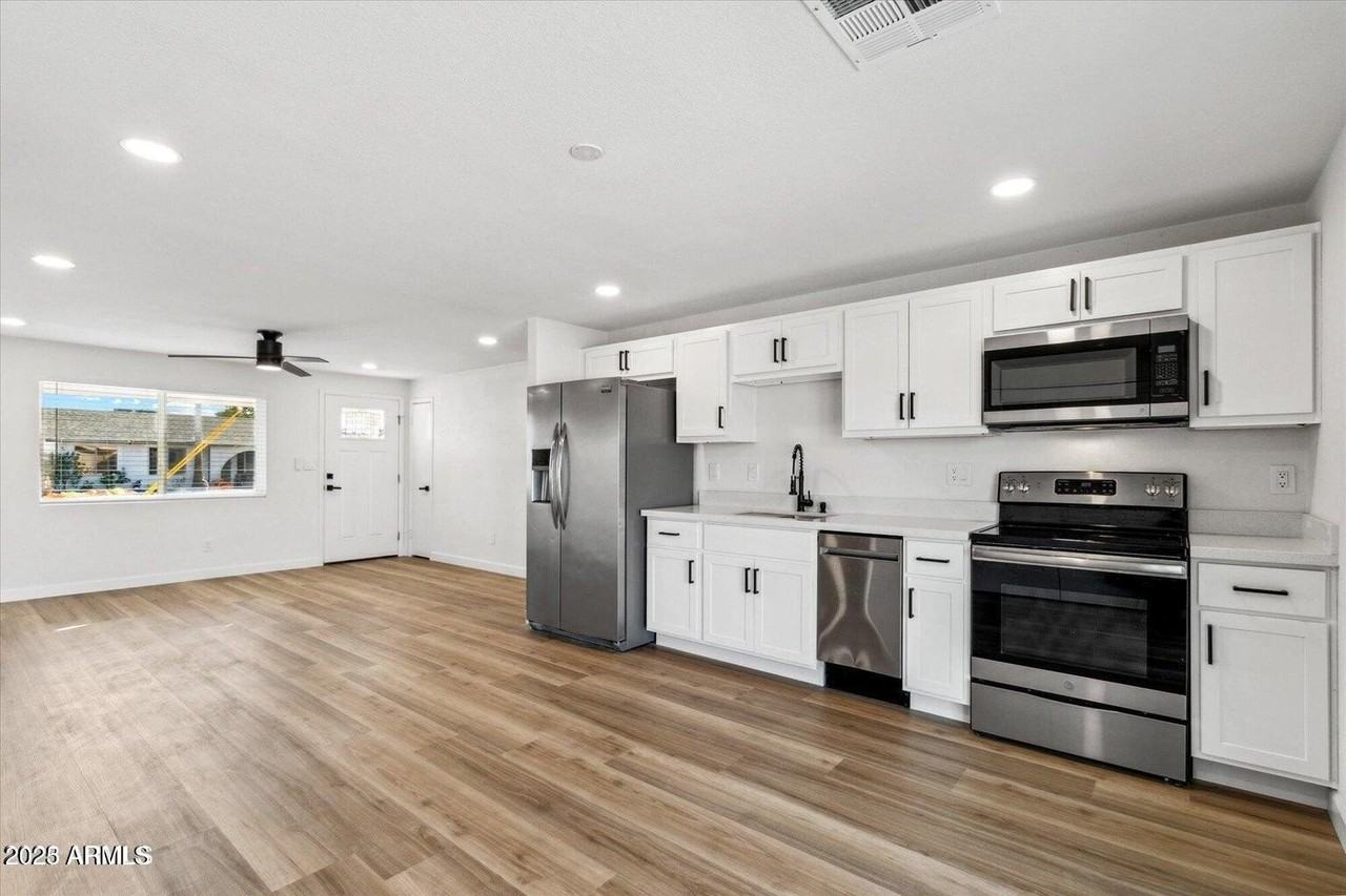 4150 E Sweetwater Ave - Photo 4 of 14