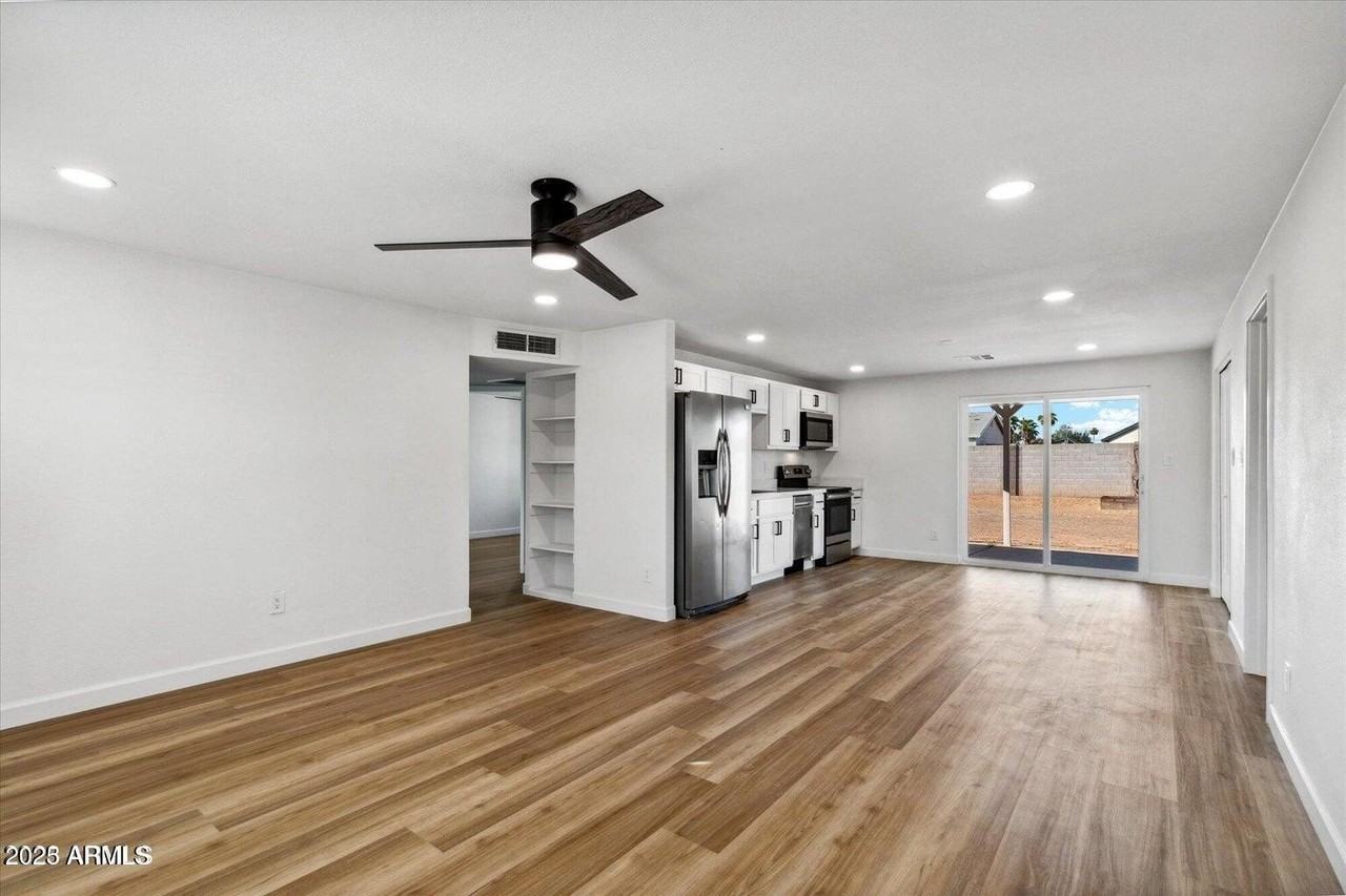 4150 E Sweetwater Ave - Photo 5 of 14