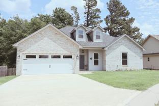 205 Windcrest Cir - Photo 1 of 1