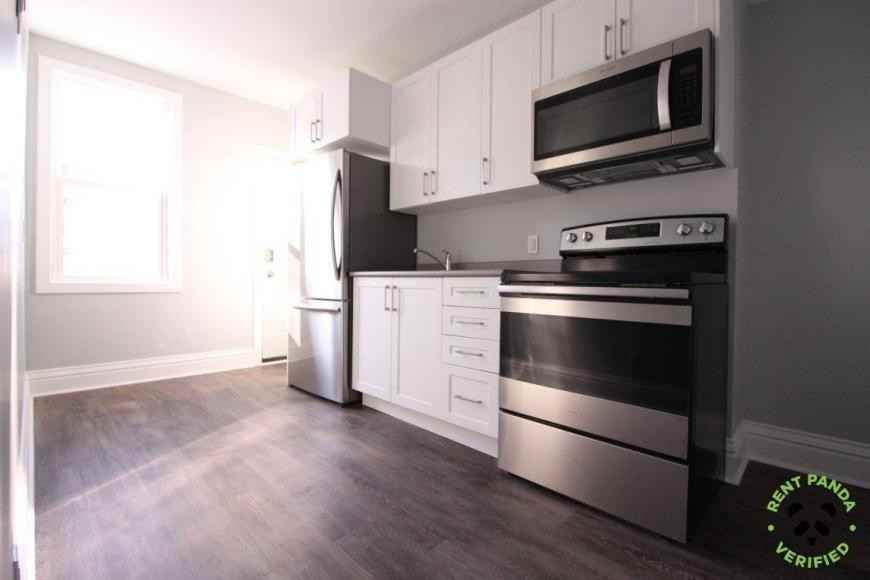 305 Brodie St N - Photo 2 of 10