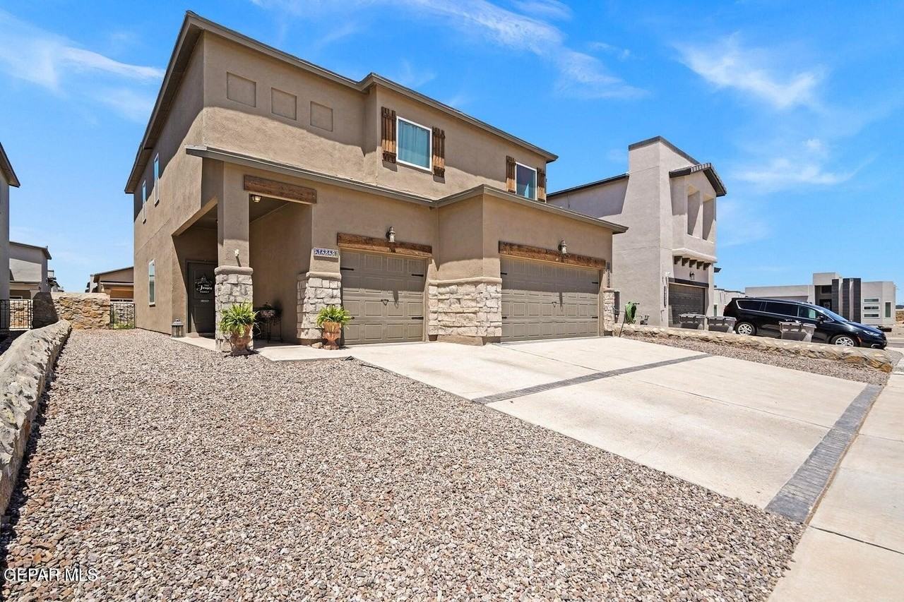 14849 Sam Garcia Ave - Photo 2 of 33