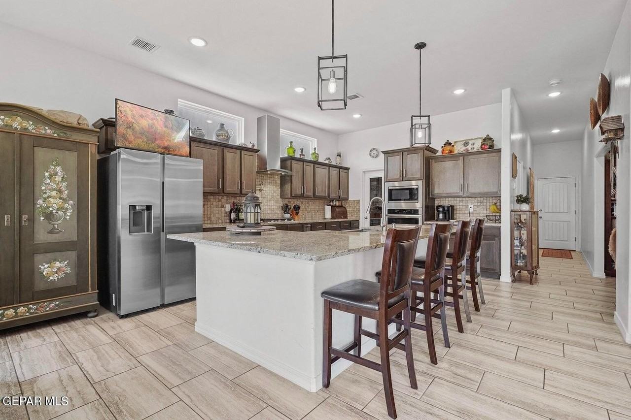 14849 Sam Garcia Ave - Photo 6 of 33