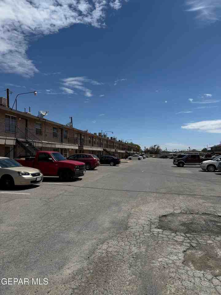 8507 Alameda Ave Apt 3 #3 - Photo 2 of 16