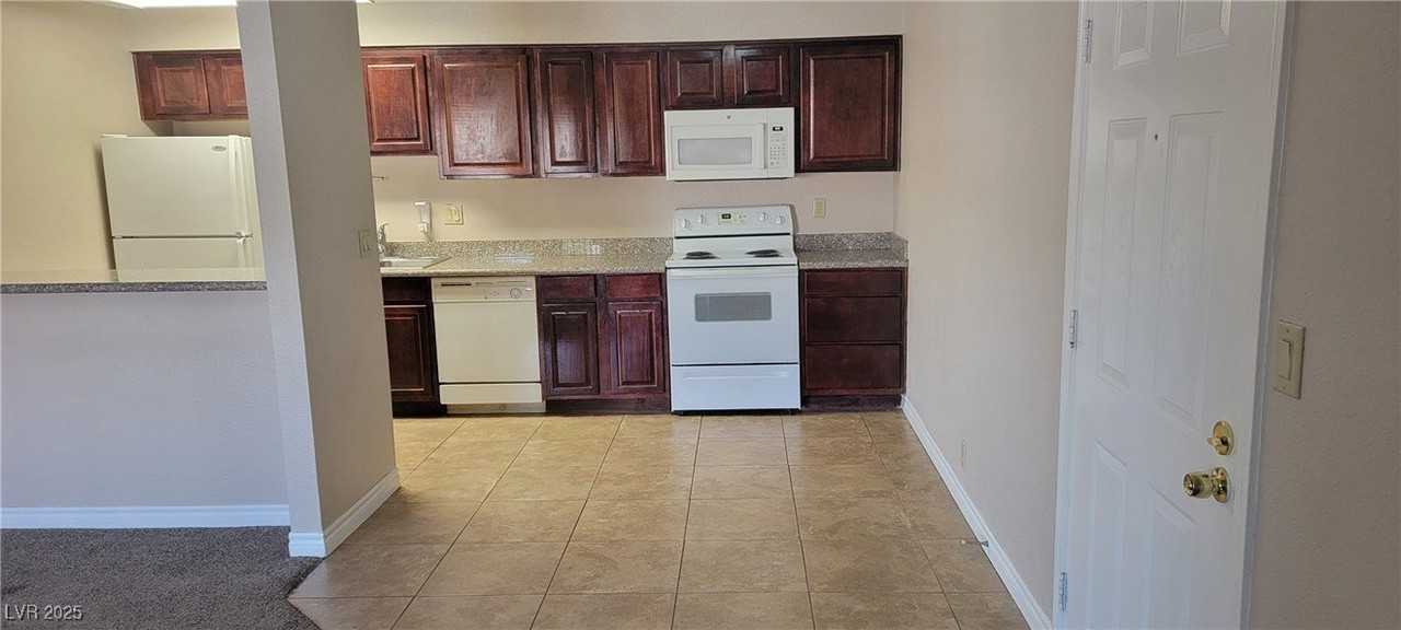 5141 River Glen Dr #158 - Photo 2 of 17