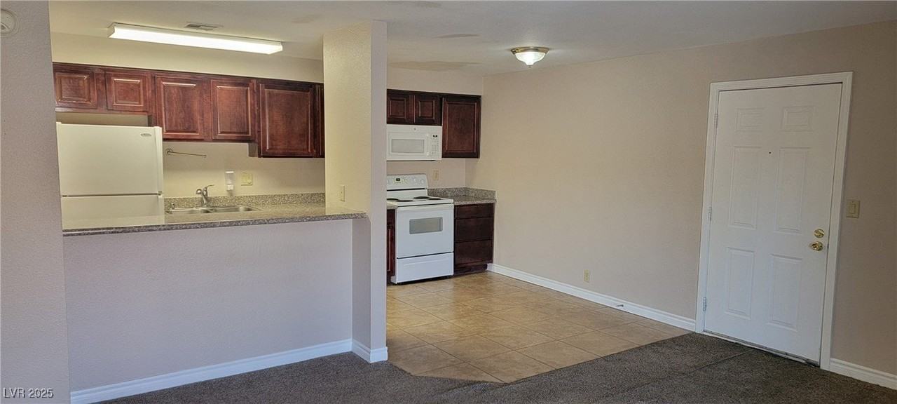 5141 River Glen Dr #158 - Photo 4 of 17