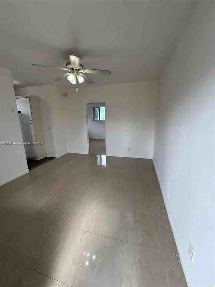 469 Southwest 3rd Street #6 - Photo 3 of 14