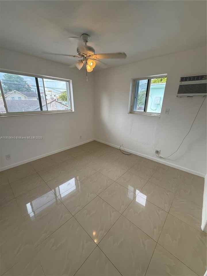 469 Southwest 3rd Street #6 - Photo 7 of 14