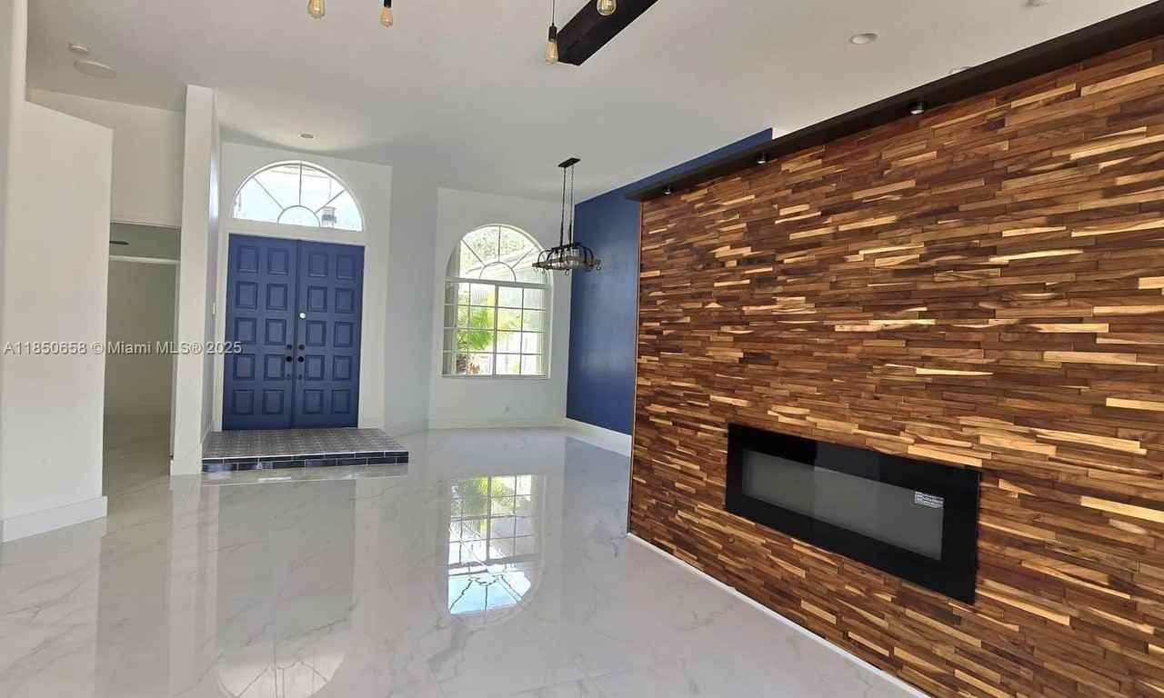 1506 Lantana Ct - Photo 4 of 28