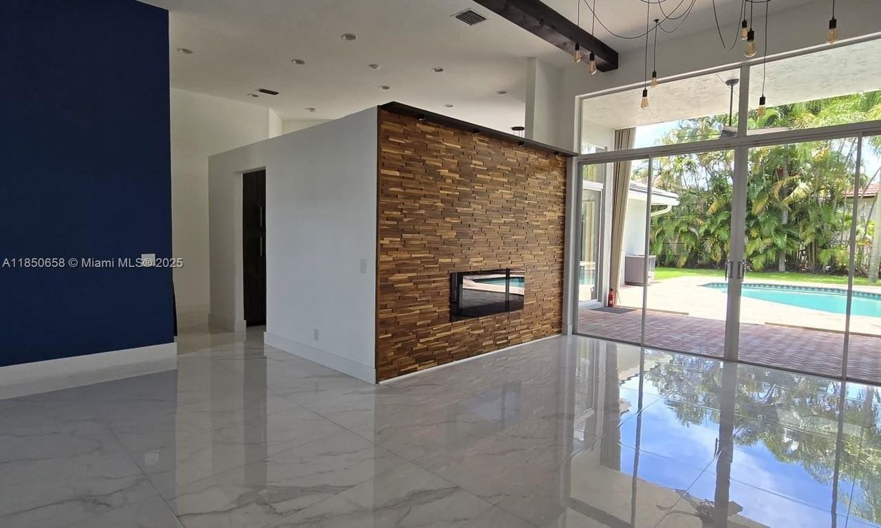 1506 Lantana Ct - Photo 5 of 28