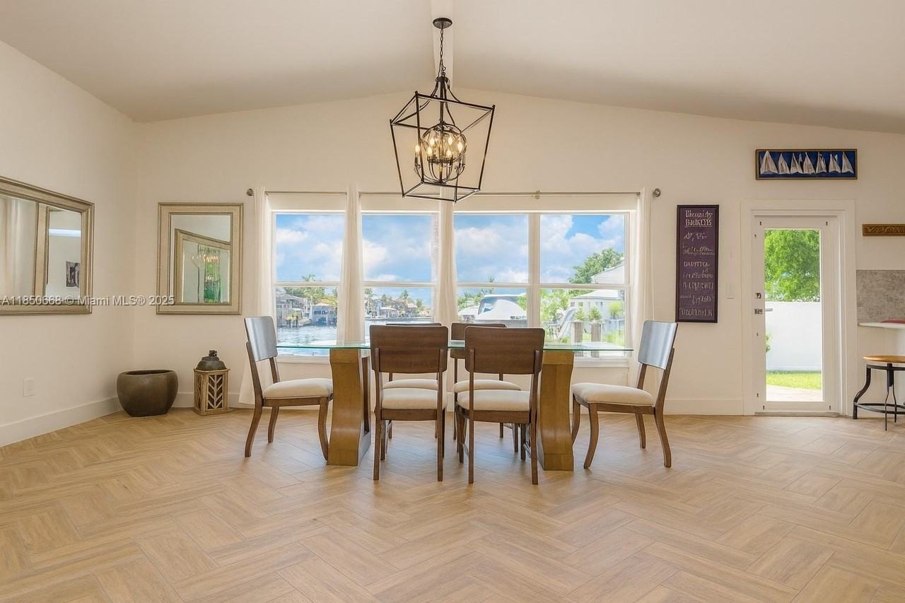 2305 N Ocean Blvd - Photo 6 of 21