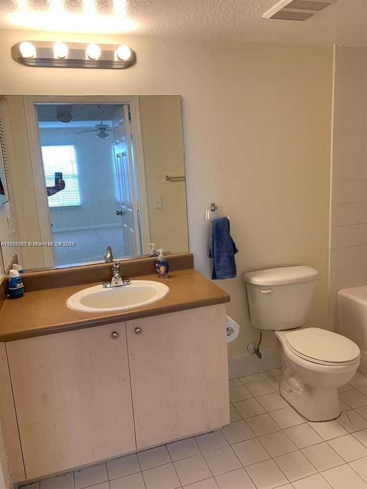 4041 San Marino Blvd #308 - Photo 6 of 30