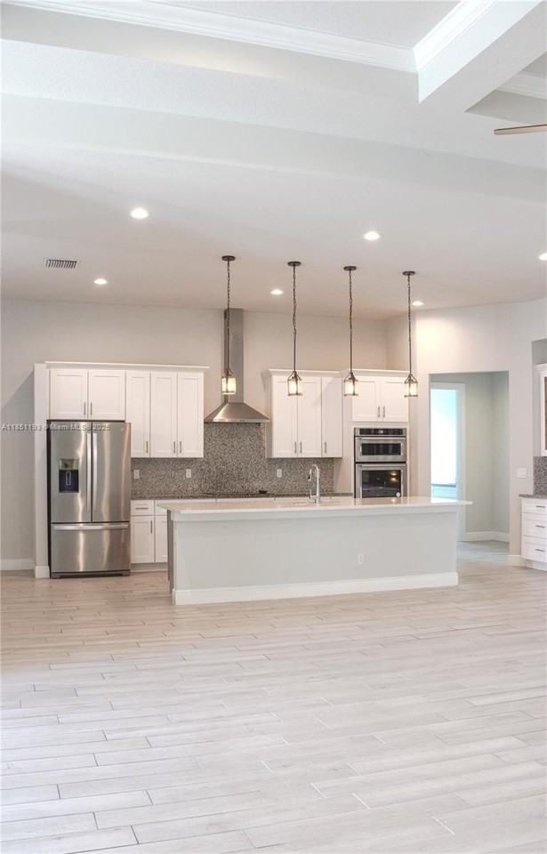 5231 Iredell Street - Photo 6 of 28