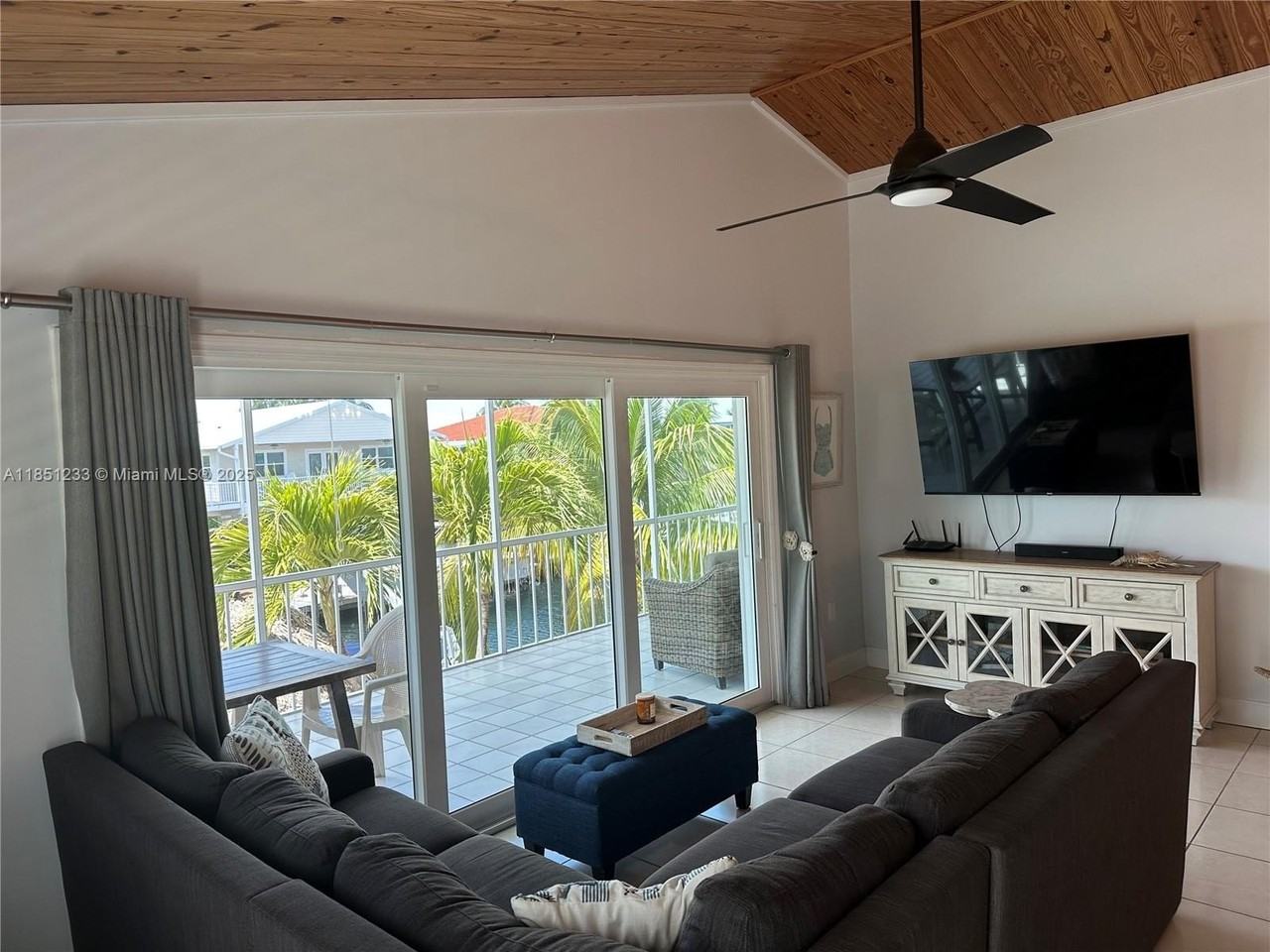 112 Captains Ct - Photo 6 of 39