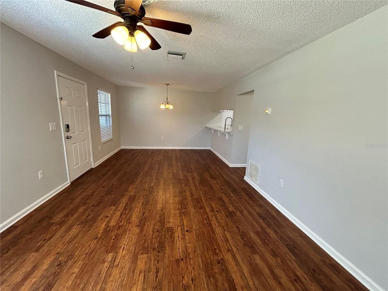 3525 59th Ave W #3525 - Photo 4 of 15