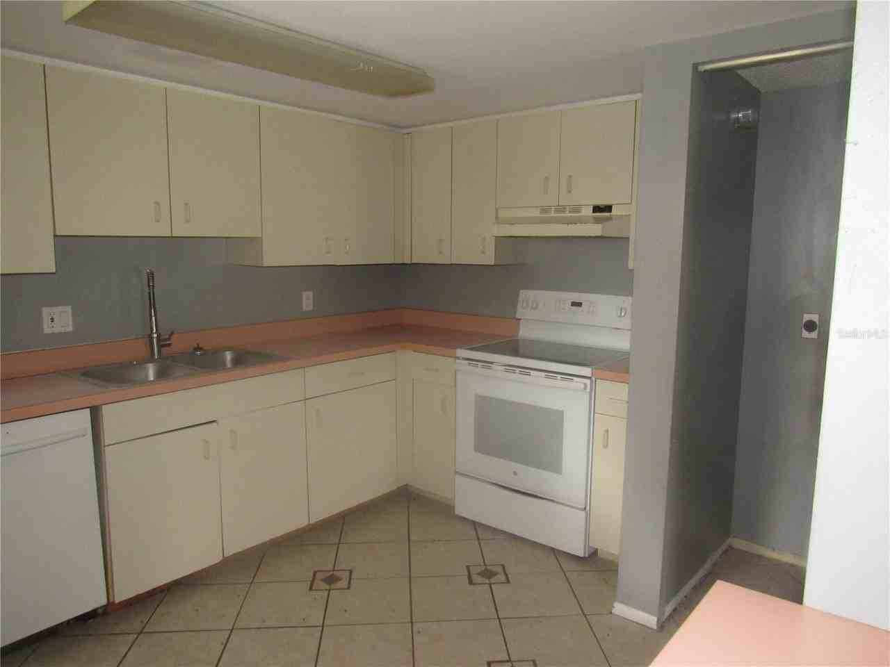 8211 Fairways Cir #G204 - Photo 5 of 13