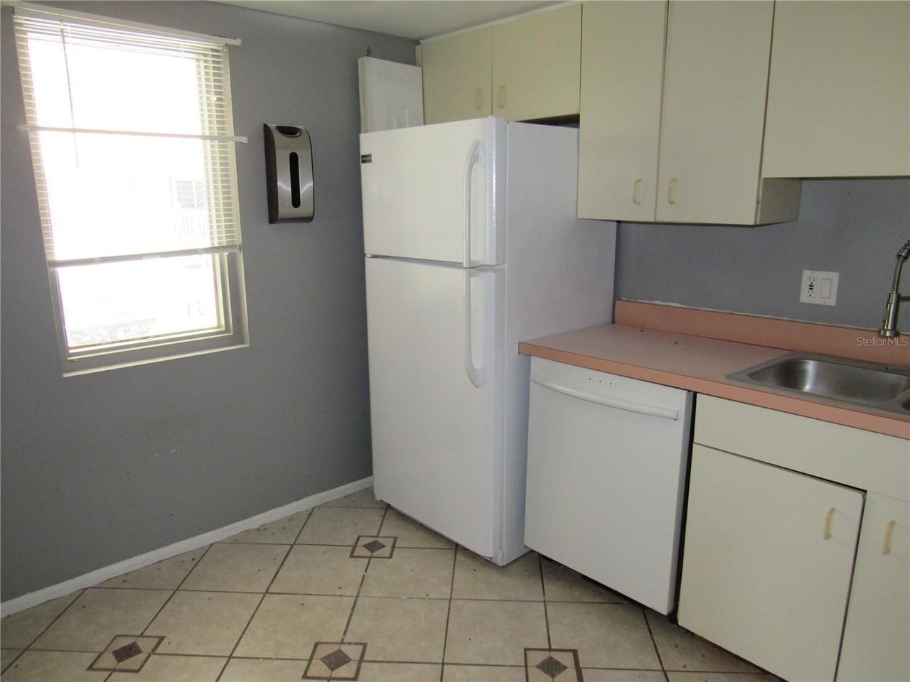 8211 Fairways Cir #G204 - Photo 6 of 13