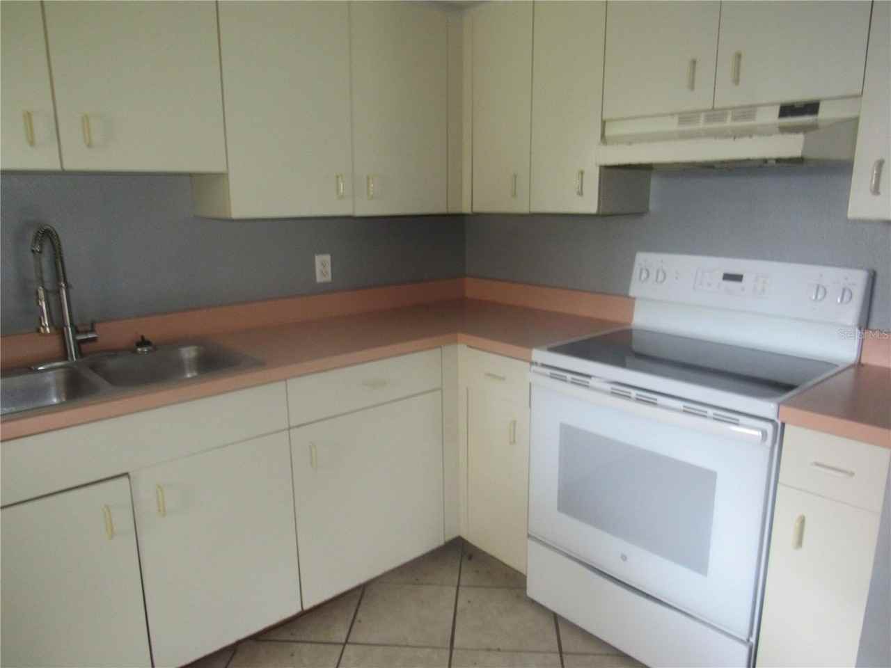 8211 Fairways Cir #G204 - Photo 7 of 13