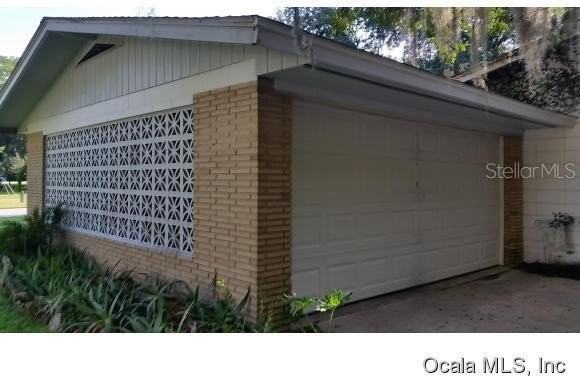 908 Se 23rd St - Photo 3 of 13