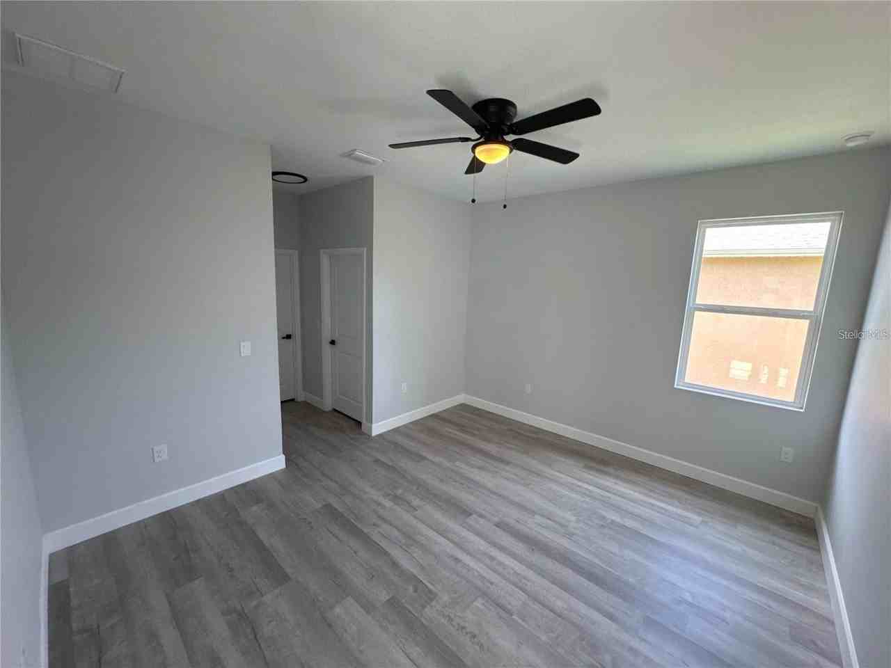 104 Australian Dr - Photo 5 of 12