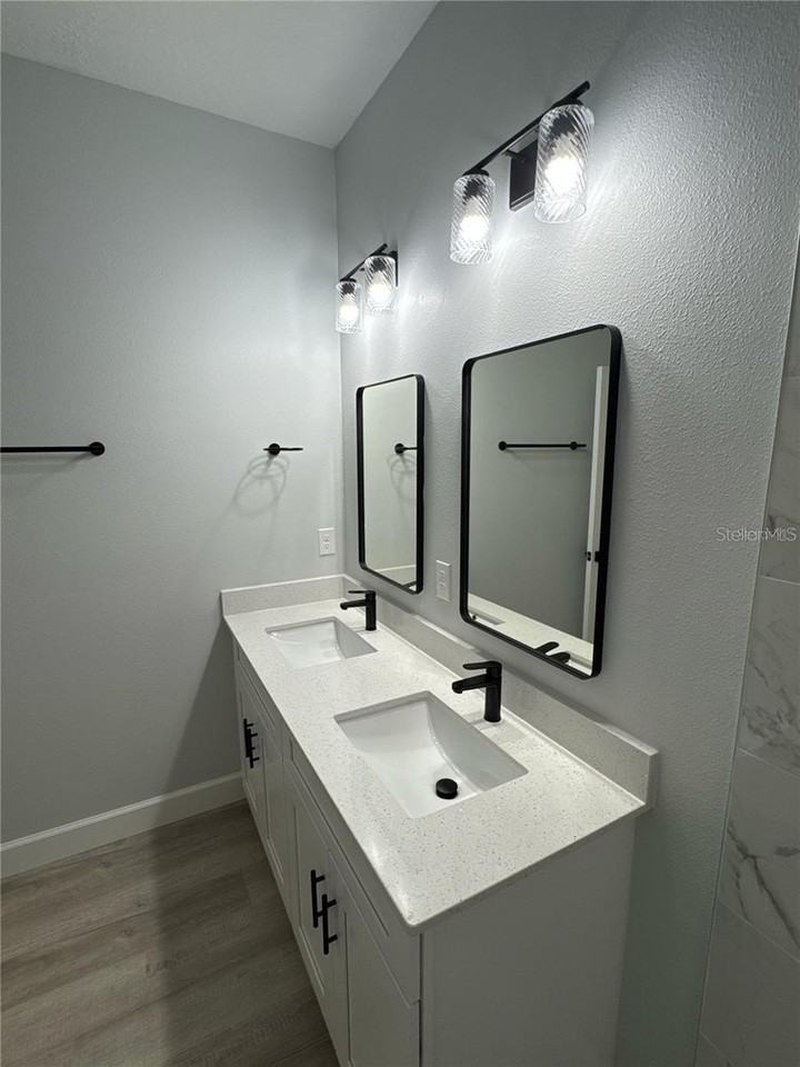 104 Australian Dr - Photo 7 of 12