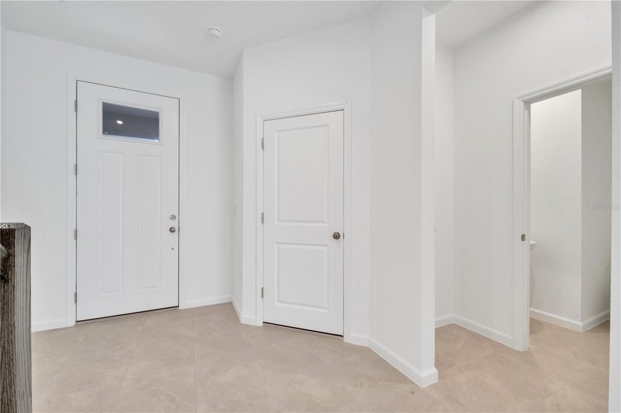 9068 Ocean Tide Way - Photo 5 of 42