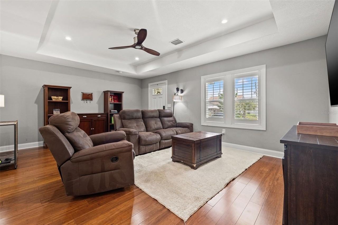 2309 2nd Ave S - Photo 6 of 36