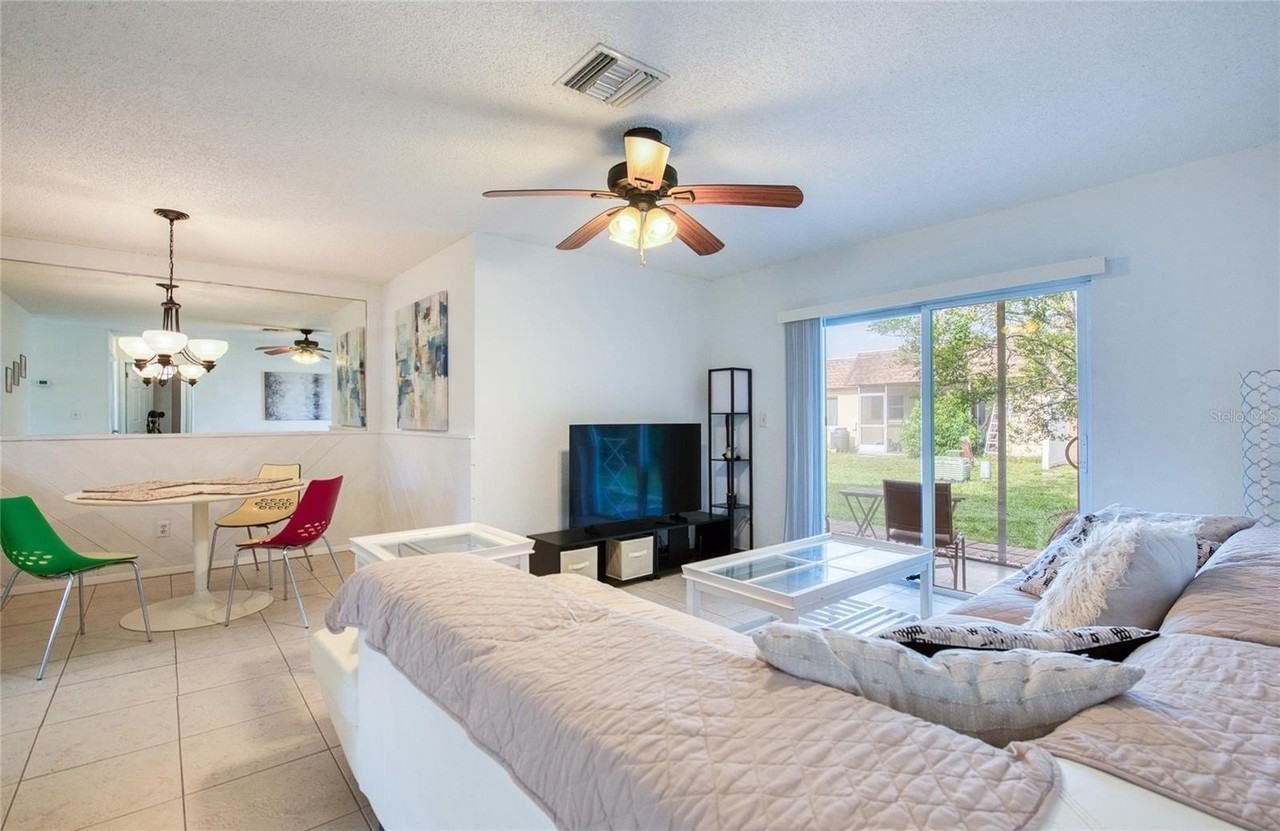 9987 87th St - Photo 2 of 23