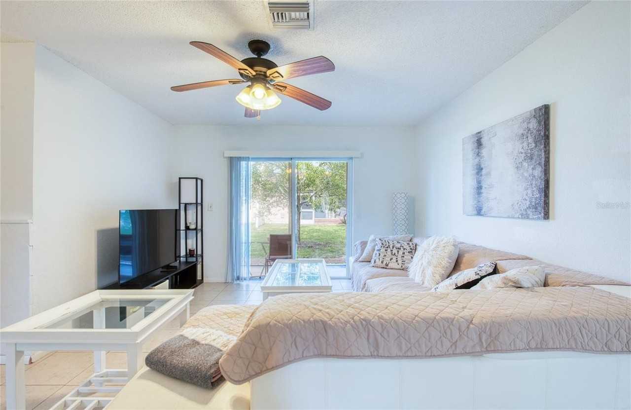 9987 87th St - Photo 4 of 23