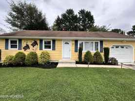 315 Constitution Dr - Photo 1 of 1