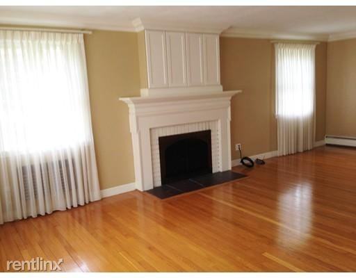 318 West St - Photo 3 of 7