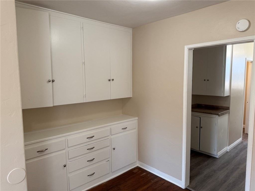 901 N San Gabriel Ave #6 - Photo 5 of 12