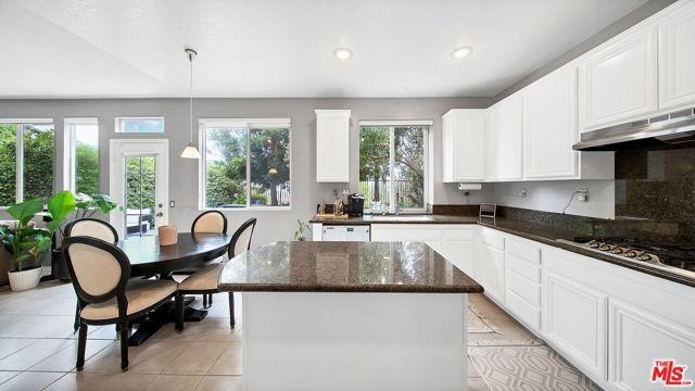 19638 Kilfinan St - Photo 2 of 8